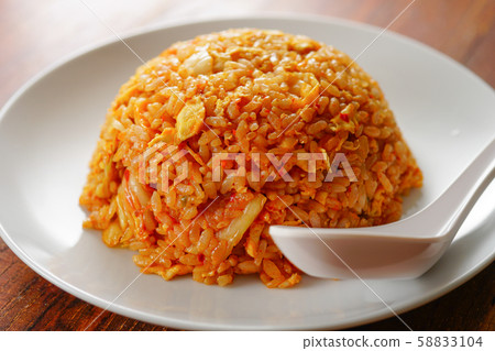 Fried rice with kimchi Fried rice with kimchi 58833104