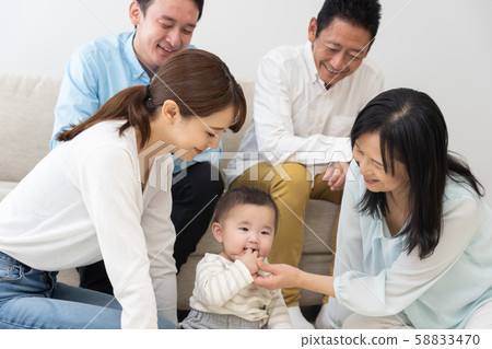 家庭一家 家庭一家 58833470