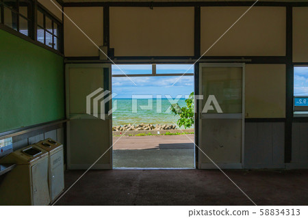 Sea view station: Arimagawa Station: Nihonkai Hisui Line Joetsu 58834313