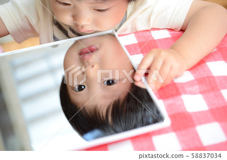 一個孩子 一個孩子 58837034