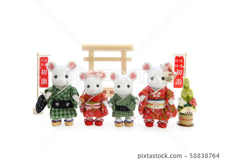 The first mouse rat family The first mouse rat family 58838764