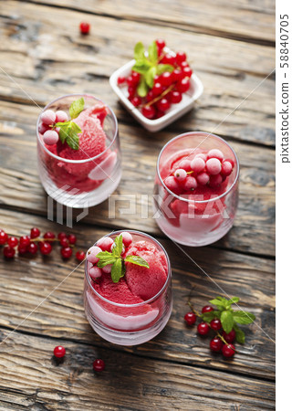 Frozen homade sorbet with red currant 58840705