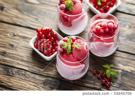 Frozen homade sorbet with red currant 58840706