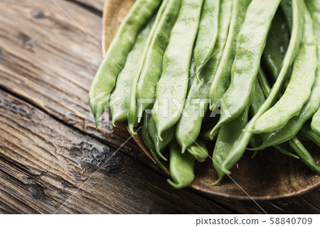 Raw fresh green beans Raw fresh green beans 58840709