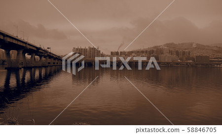 漢江 58846705