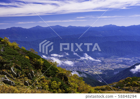 (Nagano) Komagane City, Southern Alps, Mount Fuji distant view from Senjojiki curl 58848294