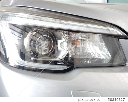 A beautifully shaped car headlights A beautifully shaped car headlights 58850827