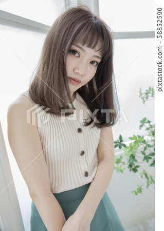 Straight medium hair hairstyle beauty salon 58852590