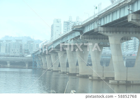 Winter han river 58852768