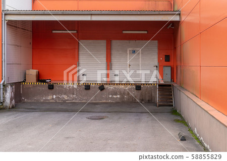 Storage door for unloading cargo 58855829
