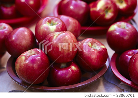 Apple Apple 58860701