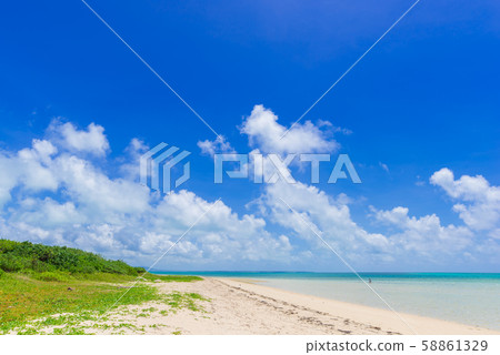 在小濱島上的海灘 在小濱島上的海灘 58861329