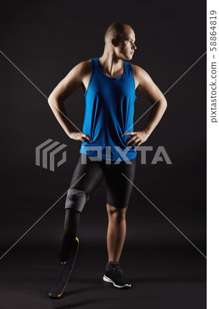Paralympic young runner 58864819