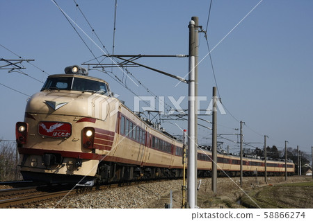 Limited Express Hakutaka Series 489, Kurobe to Uozu 58866274