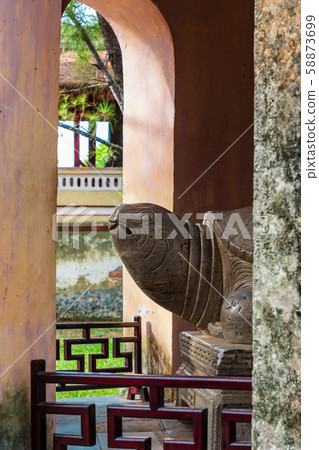 Marble tortoise statue 58873699