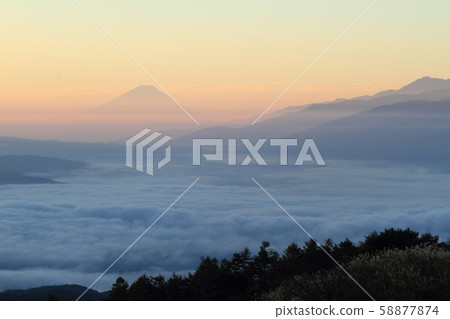 Sea of clouds seen from the high bocce plateau 58877874