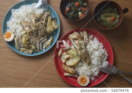藥草雞肉雞飯 藥草雞肉雞飯 58879476