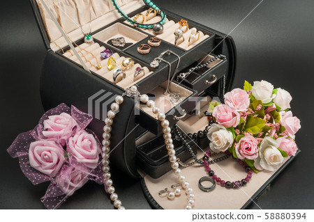 Jewelry Box 58880394