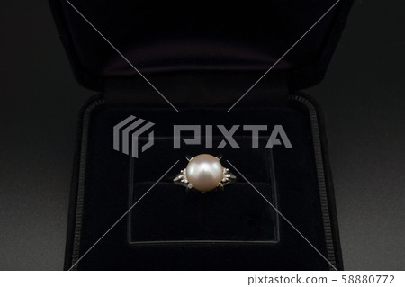 Pearl Ring 58880772