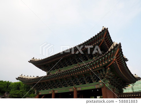 Changgyeonggung Palace, a traditional palace in Korea, traditional buildings 58881883