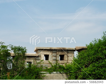 韓國傳統建築牆，城堡 58882043