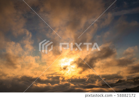 <長野縣>滋賀高原和橫手山秋天的夜景 <長野縣>滋賀高原和橫手山秋天的夜景 58882172
