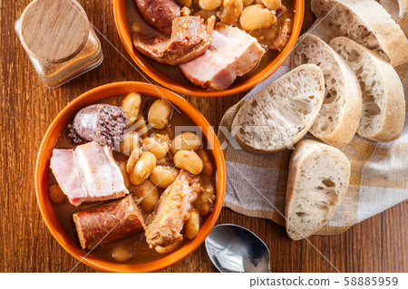 Bowl with fabada asturiana 58885959