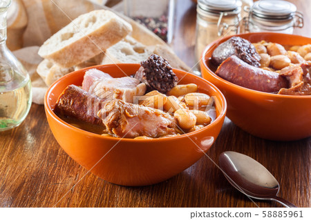 Bowl with fabada asturiana 58885961
