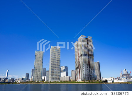 Tokyo landscape Toyosu, high-rise apartments along the Harumi canal 58886775