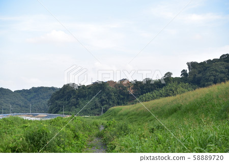 岡山縣倉敷市從西北部看到的南山城消失的遺跡 岡山縣倉敷市從西北部看到的南山城消失的遺跡 58889720