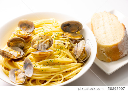 Clam spaghetti Bongole Bianco and bread set menu. 58892907