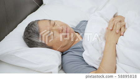 elder man has insomnia 58895818