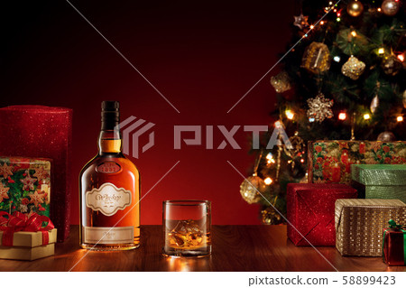 whiskey new year 58899423
