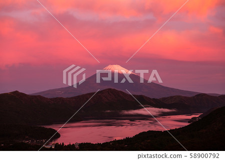 Mt. Fuji before dawn 58900792