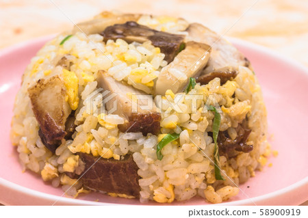 Grilled pork fried rice 58900919
