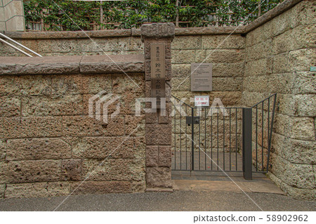 鈴木慎太郎紀念堂_1的石門 58902962