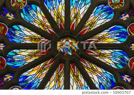 新西蘭尼爾森基督城大教堂彩色玻璃 58903707
