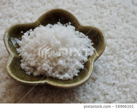 Korean organic sea salt, coarse salt Korean organic sea salt, coarse salt 58906101