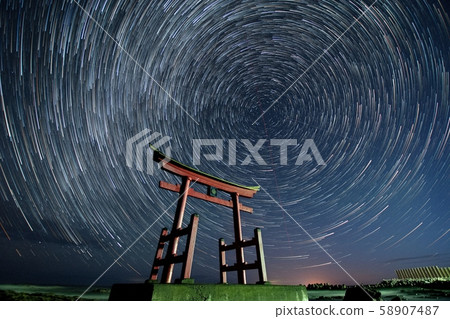 星跡和鳥居/北海道 星跡和鳥居/北海道 58907487
