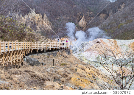 Noboribetsu Onsen Jigokudani / Noboribetsu-shi，北海道的風景 58907972