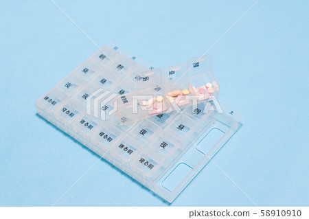 Medicine calendar pocket 58910910