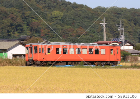 Kiha 110 series JNR color organization / Koumi Line (Yatsugatake Kogen Line) Kiha 110 series JNR color organization / Koumi Line (Yatsugatake Kogen Line) 58913106