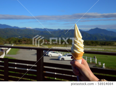 Ranch soft cream 58914084