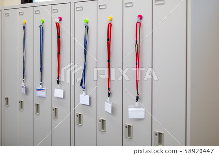 Locker changing room office employee ID 58920447