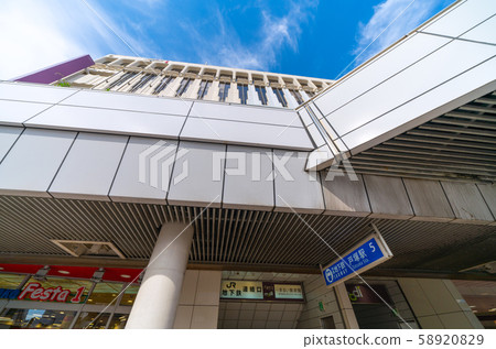 Views of Yokohama cityscape in Japan, in front of Totsuka station (JR subway contact) Views of Yokohama cityscape in Japan, in front of Totsuka station (JR subway contact) 58920829