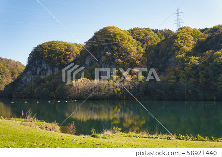 Autumn leaves and lake Autumn leaves and lake 58921440