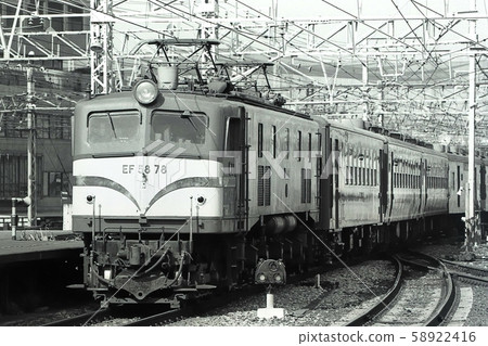 Railway EF58 Gohachi Locomotive DC DC Tokaido Sanyo JNR JR Passenger Luggage 58922416