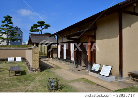 Yuzuki Castle 24 58923717