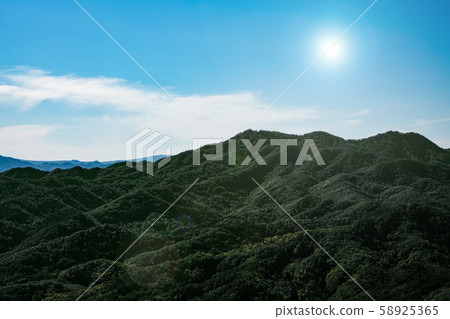 Mountain range 58925365