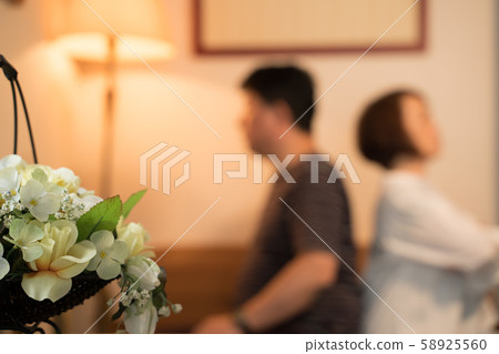 Couple fight image 58925560